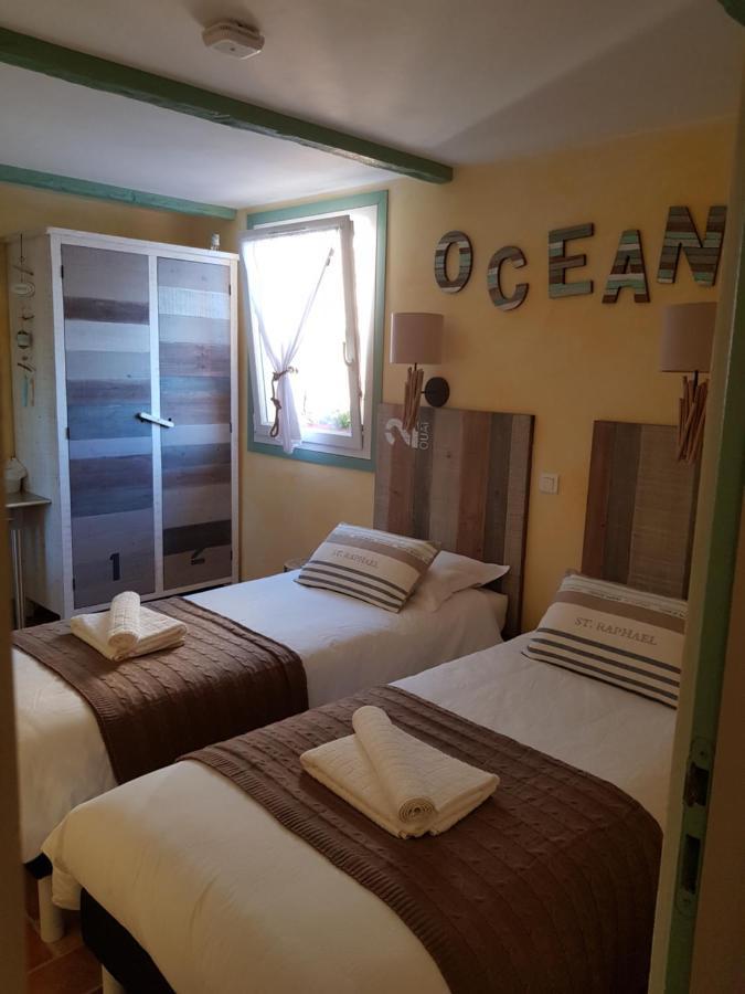 Ile O Des Capucins Bed and Breakfast Roscanvel Buitenkant foto